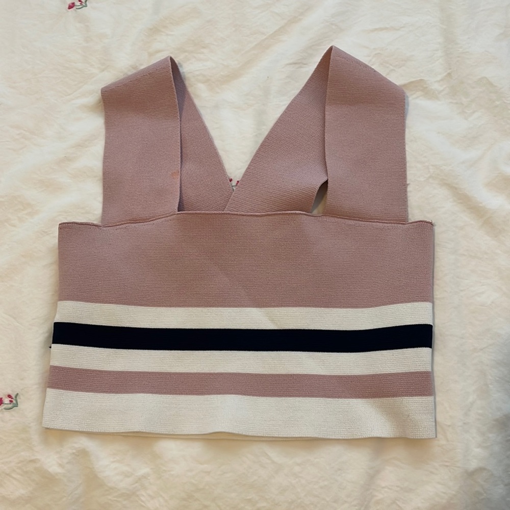 LF Seek Crop top